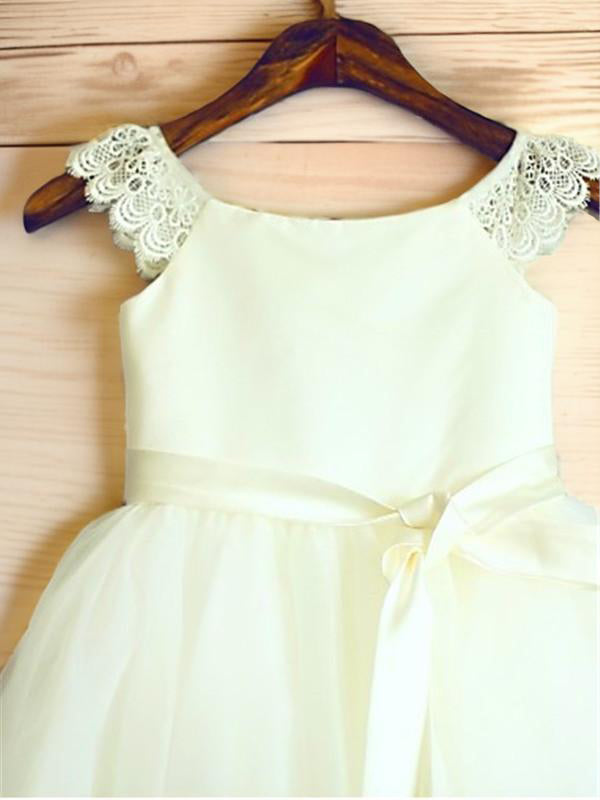 A-line Scoop Lace Knee-Length Tulle Flower Girl Dress