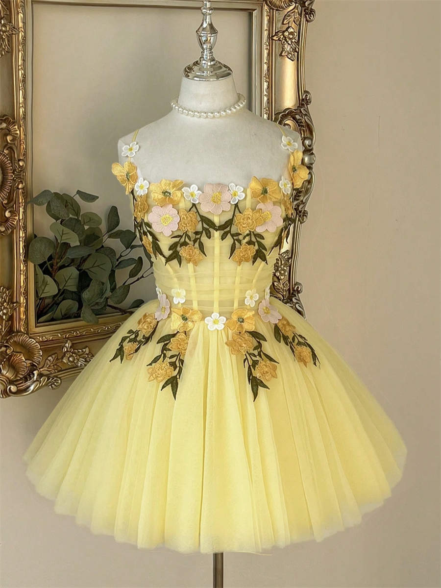 A-line/Princess Straps Appliques Lace Short/Mini Tulle Corset Homecoming Dress