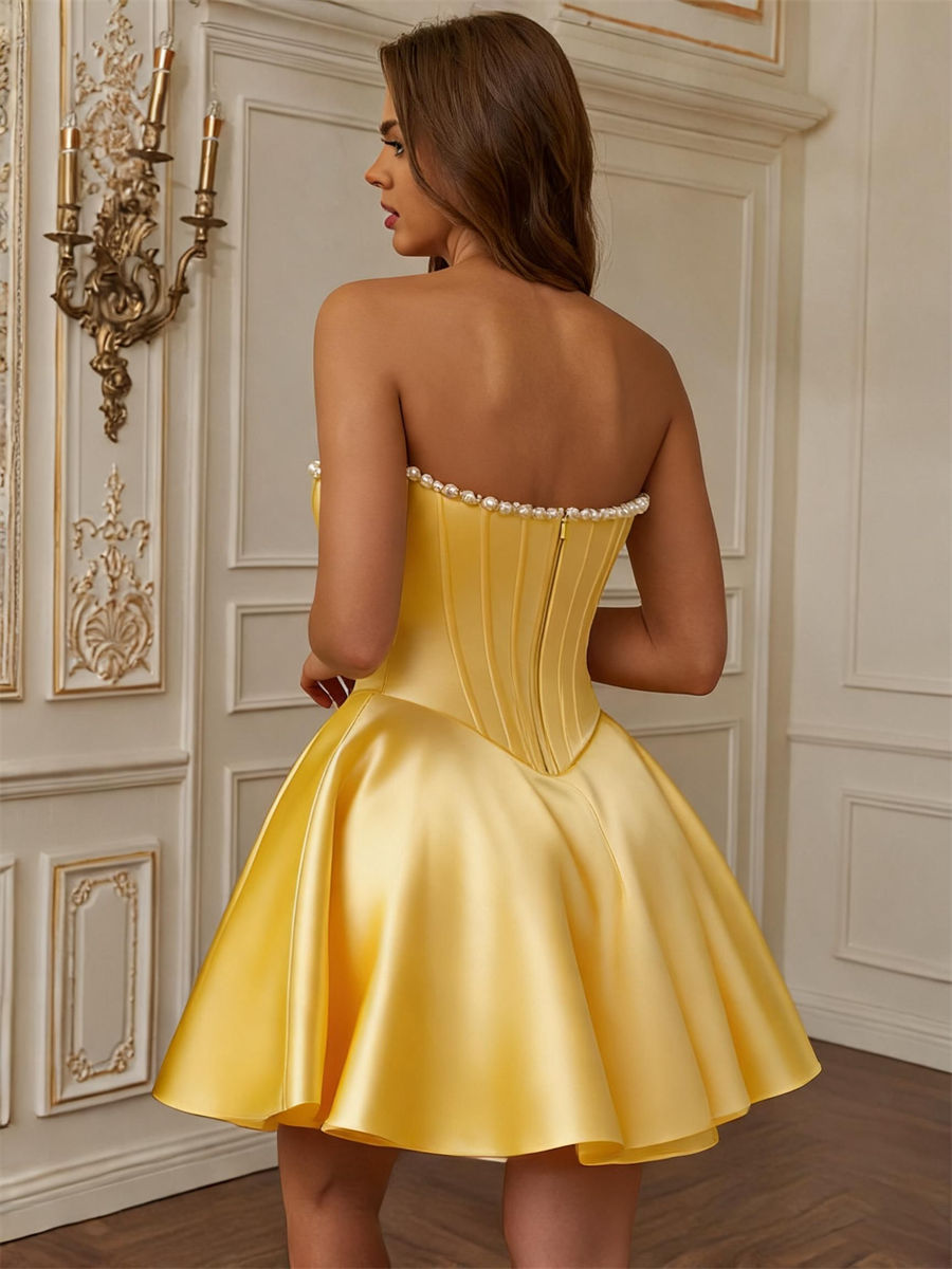 A-line/Princess Straight Beading Short/Mini Satin Corset Homecoming Dress