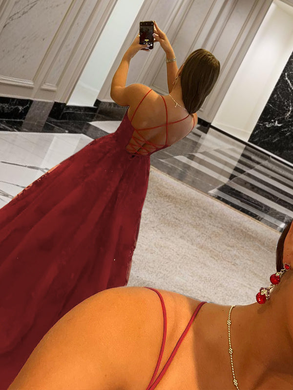 Ball-Gown Spaghetti Straps Appliques Lace Sweep Train Tulle Dress