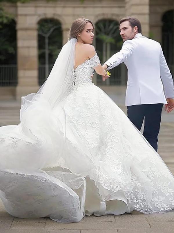 Ball-Gown Off-the-Shoulder Short Sleeves Appliques Lace Court Train Tulle Wedding Dress