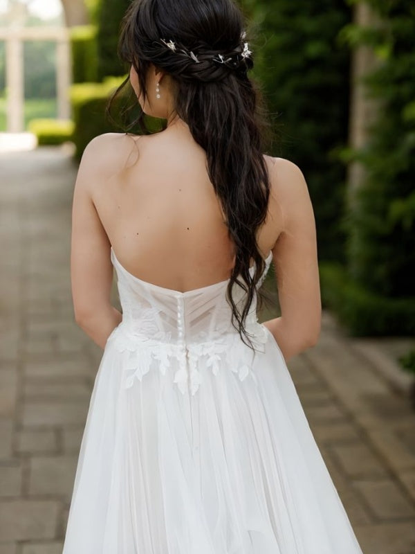 A-line Sweetheart Long Sleeves Appliques Lace Floor-Length Tulle Corset Wedding Dress