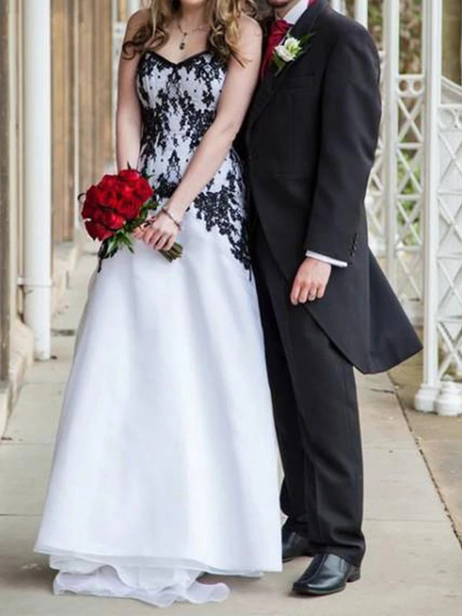 A-line Sweetheart Appliques Lace Sweep Train Organza Corset Wedding Dress