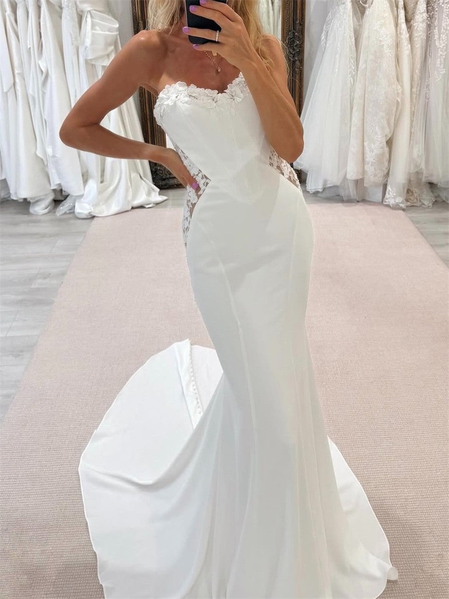 Sheath/Column Scoop Appliques Lace Chapel Train Stretch Crepe Wedding Dress
