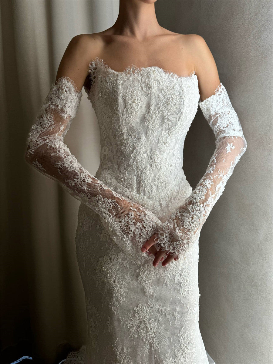 Sheath/Column Straight Long Sleeves Appliques Lace Sweep Train Lace Corset Wedding Dress