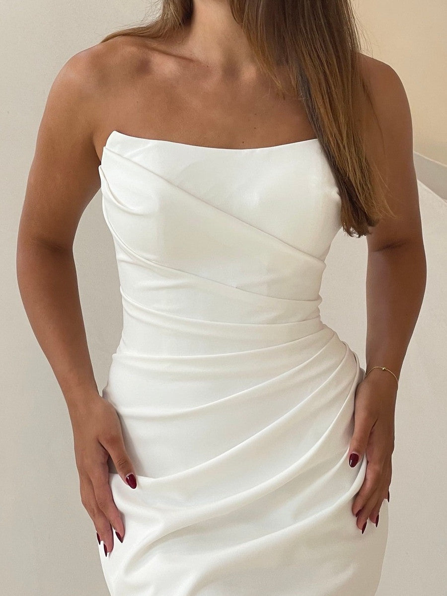 Sheath/Column Straight Pleated Chapel Train Charmeuse Corset Wedding Dress