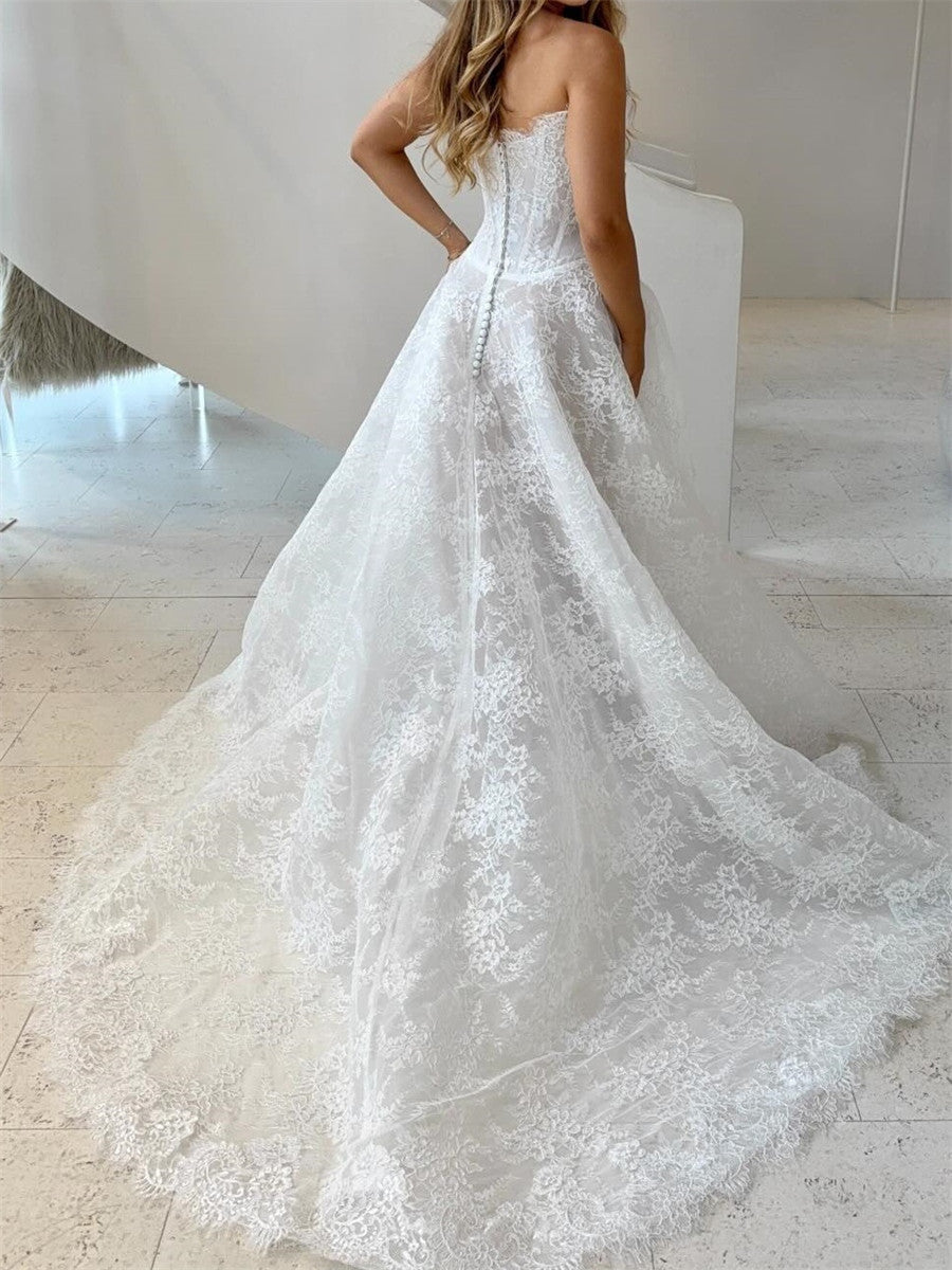 A-line/Princess Sweetheart Appliques Lace Chapel Train Lace Corset Wedding Dress