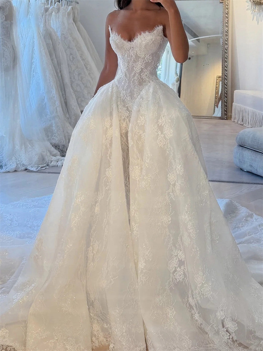 A-line/Princess Sweetheart Appliques Lace Cathedral Train Lace Wedding Dress