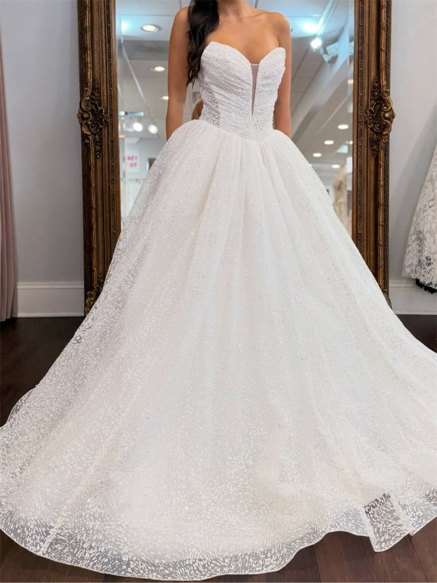 A-line/Princess Sweetheart Court Train Corset Wedding Dress