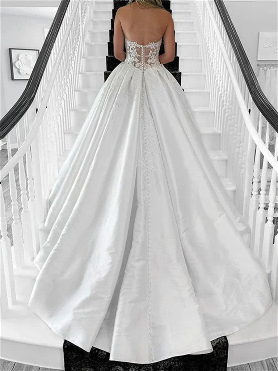 A-line/Princess Sweetheart Appliques Lace Court Train Satin Corset Wedding Dress