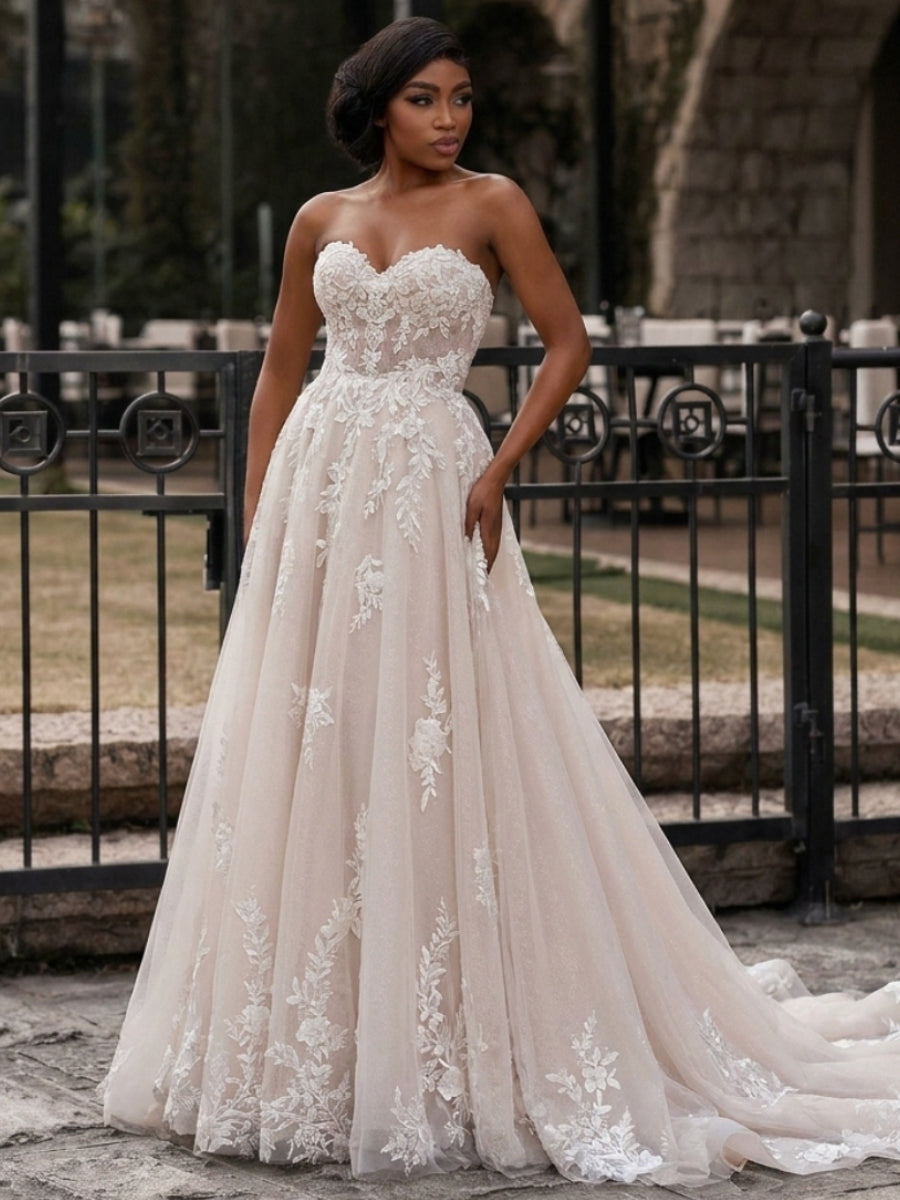A-line/Princess Sweetheart Appliques Lace Court Train Tulle Corset Wedding Dress