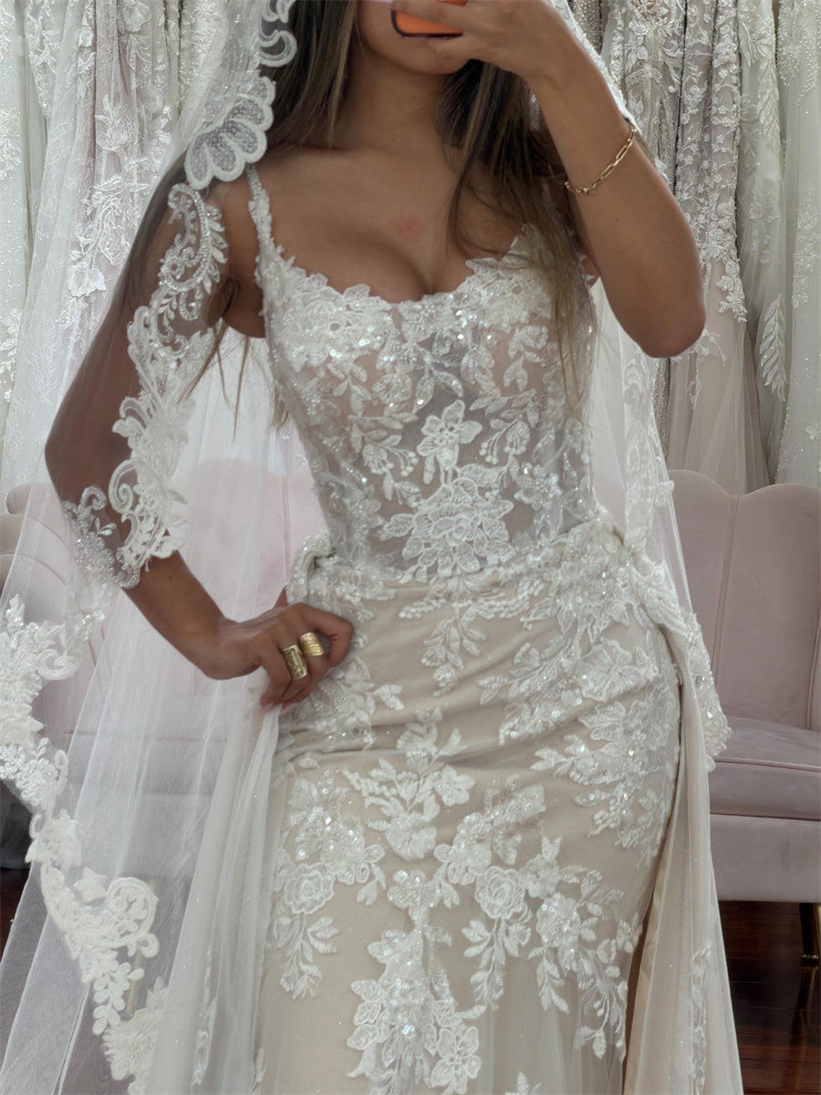 A-line/Princess Straps Appliques Lace Cathedral Train Tulle Wedding Dress
